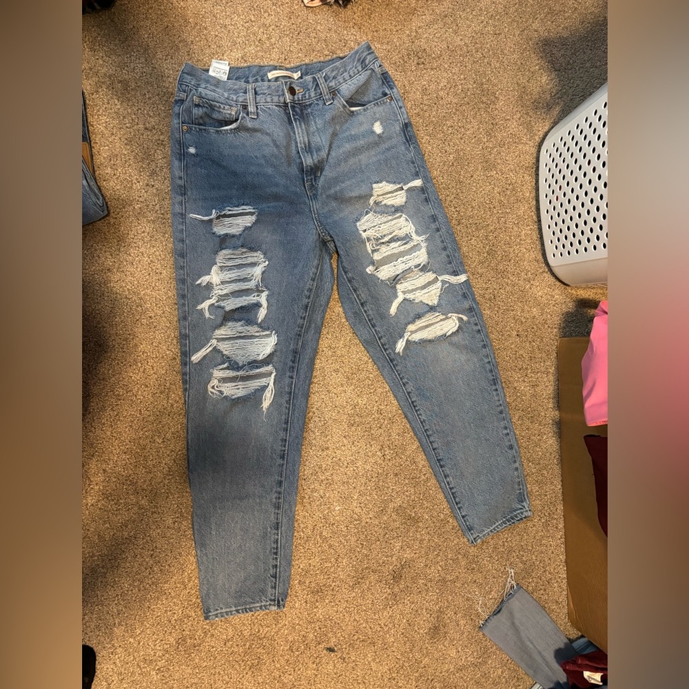 Levi’s, mid blue wash, W30-L29